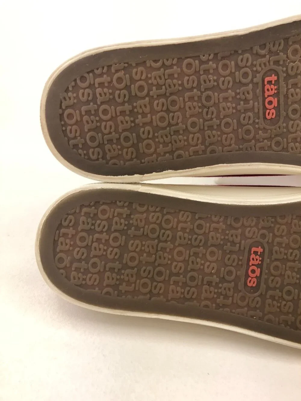 Taos EZ Soul Slip on Sneakers 8.5